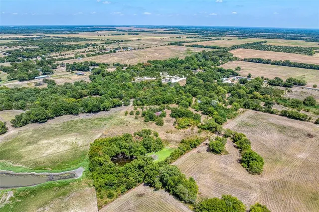 a view of an outdoor space and city view