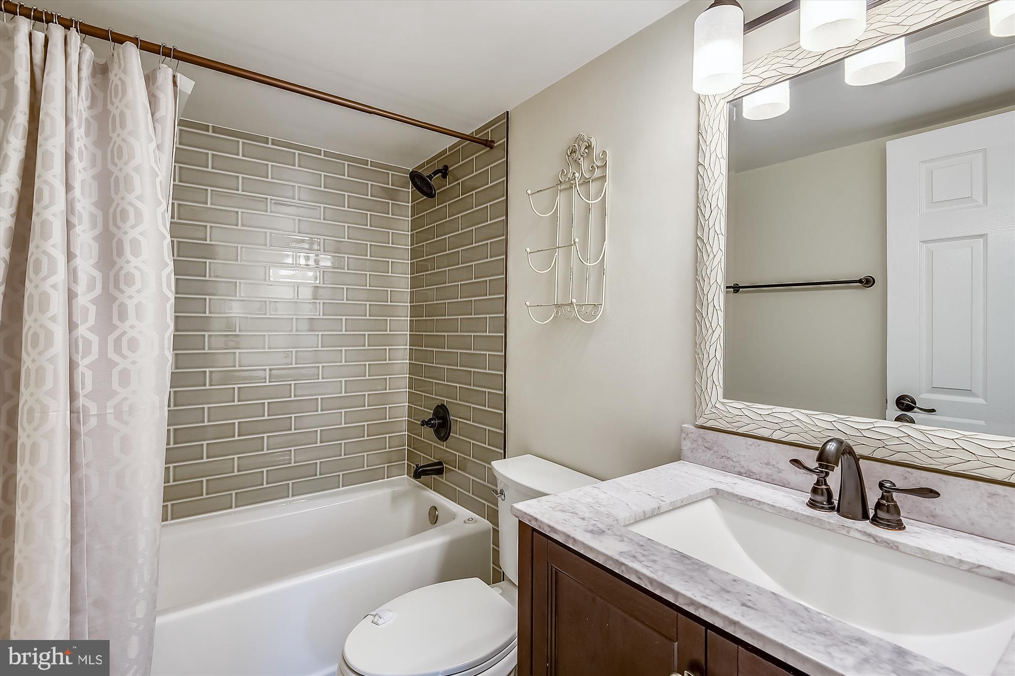1808 Old Meadow Road, Unit 112 McLean, VA 22102 - Photo 24 of 37