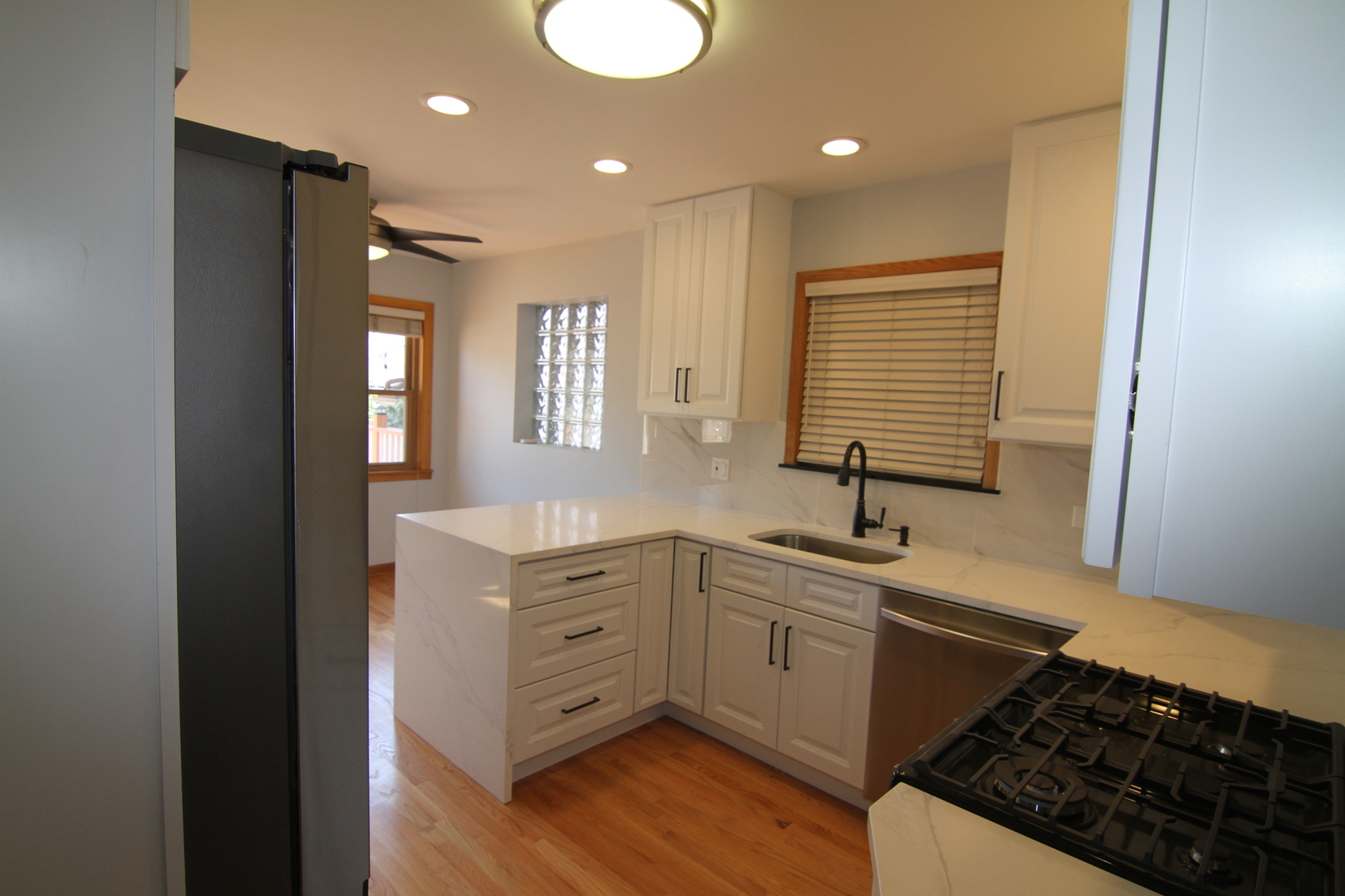 3759 North Pioneer Avenue Chicago, IL 60634 - Photo 5 of 15