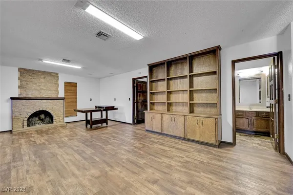 $5,500 | 6975 O'Bannon Drive, Las Vegas, NV 89146