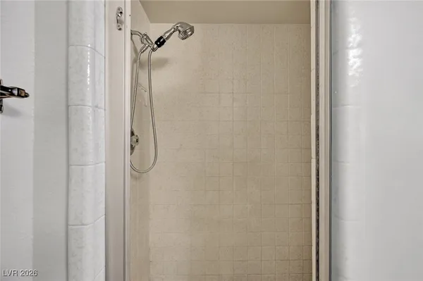 $5,500 | 6975 O'Bannon Drive, Las Vegas, NV 89146