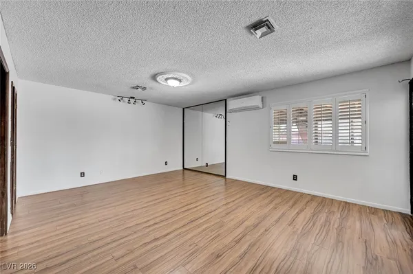 $5,500 | 6975 O'Bannon Drive, Las Vegas, NV 89146