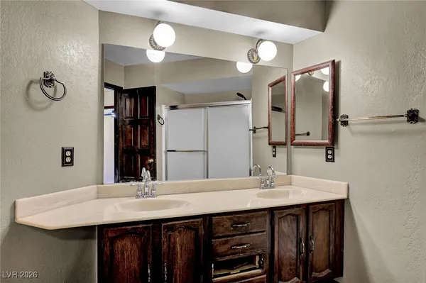 $5,500 | 6975 O'Bannon Drive, Las Vegas, NV 89146