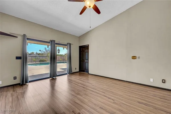 $5,500 | 6975 O'Bannon Drive, Las Vegas, NV 89146