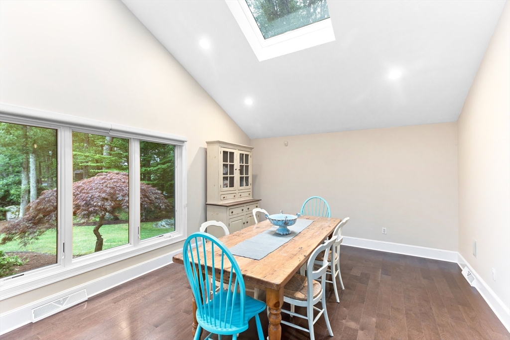 18 Kings Road Sharon, MA 02067 - Photo 17 of 42