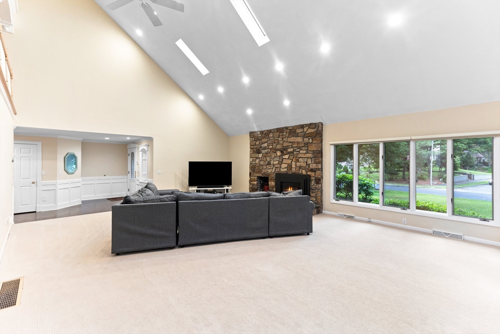 18 Kings Road Sharon, MA 02067 - Photo 6 of 42