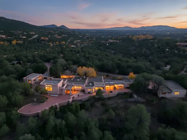 $2,599,000 | 185 Brownell-Howland Road, Santa Fe, NM 87501