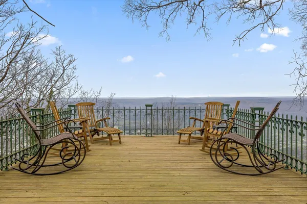 $3,750,000 | 588 West Brow Road, Lookout Mountain, TN 37350