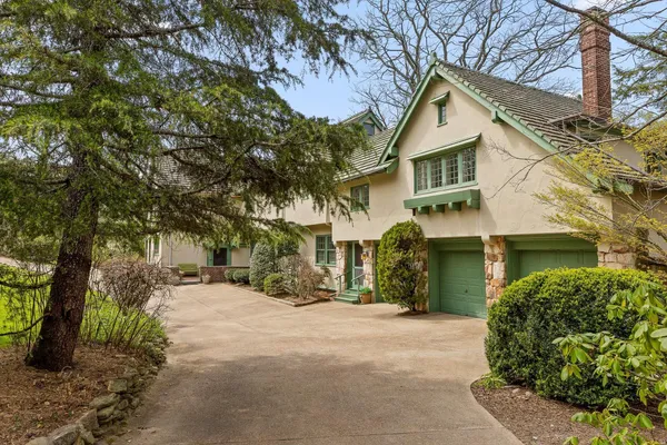 $3,750,000 | 588 West Brow Road, Lookout Mountain, TN 37350