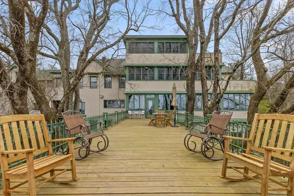 $3,750,000 | 588 West Brow Road, Lookout Mountain, TN 37350