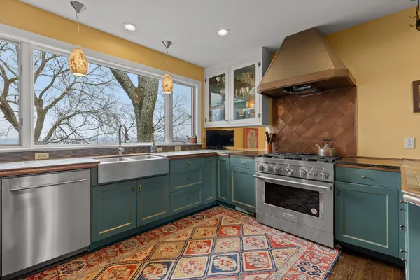 $3,750,000 | 588 West Brow Road, Lookout Mountain, TN 37350