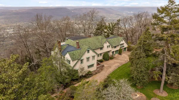$3,750,000 | 588 West Brow Road, Lookout Mountain, TN 37350