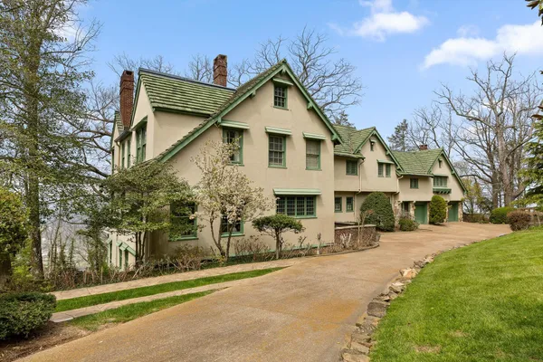 $3,750,000 | 588 West Brow Road, Lookout Mountain, TN 37350