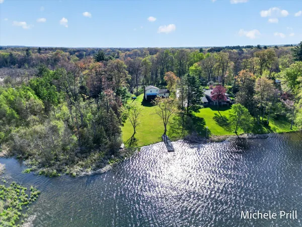 $525,000 | 937 Bruce Drive, Middleville, MI 49333