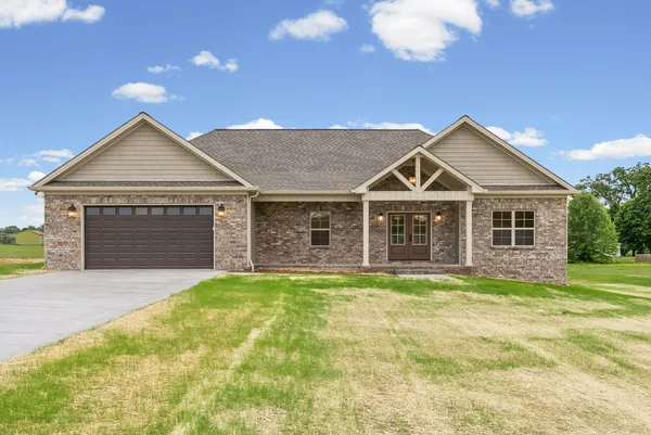 $470,000 | 445 North Rdg Drive, Hopkinsville, KY 42240