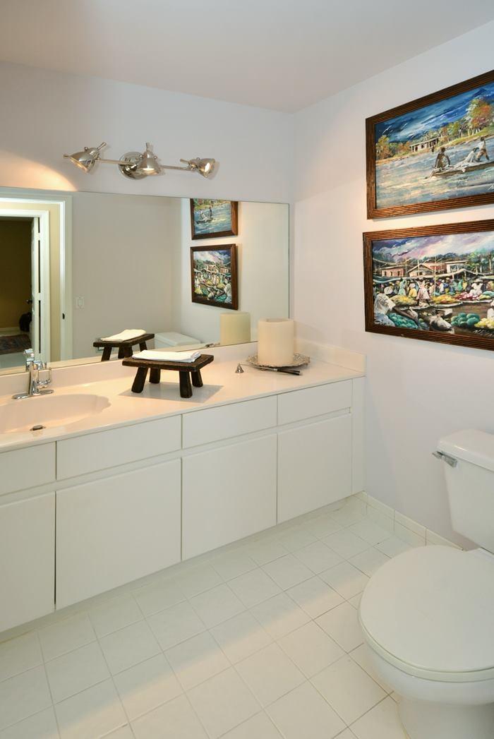 11798 Island Lakes Lane Boca Raton, FL 33498 - Photo 21 of 24 11798 island lakes half bathroom1_700