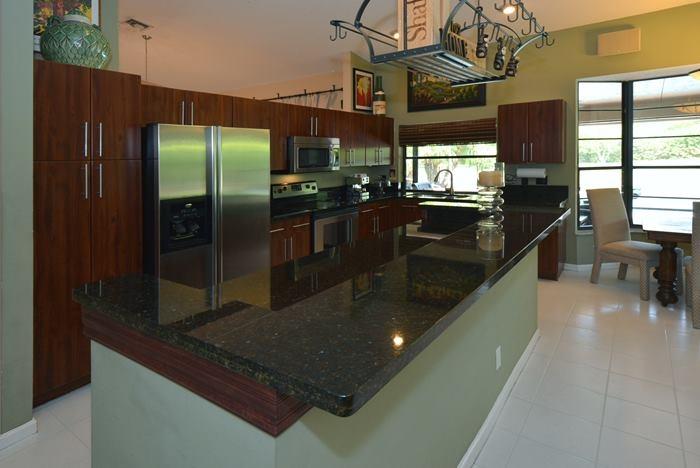 11798 Island Lakes Lane Boca Raton, FL 33498 - Photo 3 of 24 11798 island lakes kitchen_700