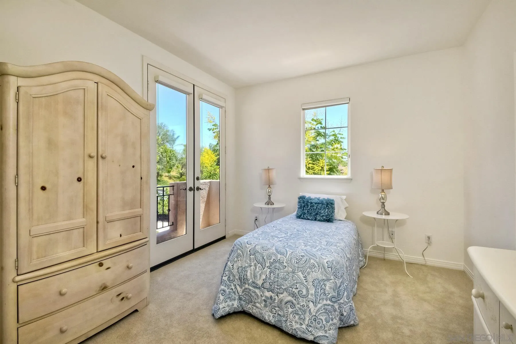 13660 Overland Pass Road Poway, CA 92064 - Photo 36 of 61 a bedroom with a large bed and with furniture