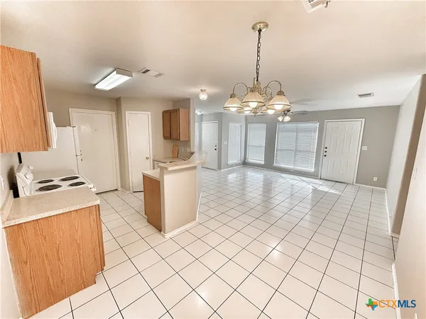 $1,295 | 2754 Farm To Market Road 1044, New Braunfels, TX 78130