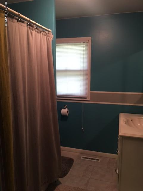 6763 Linden Road Ludington, MI 49431 - Photo 15 of 19 thumbnail_IMG_1942