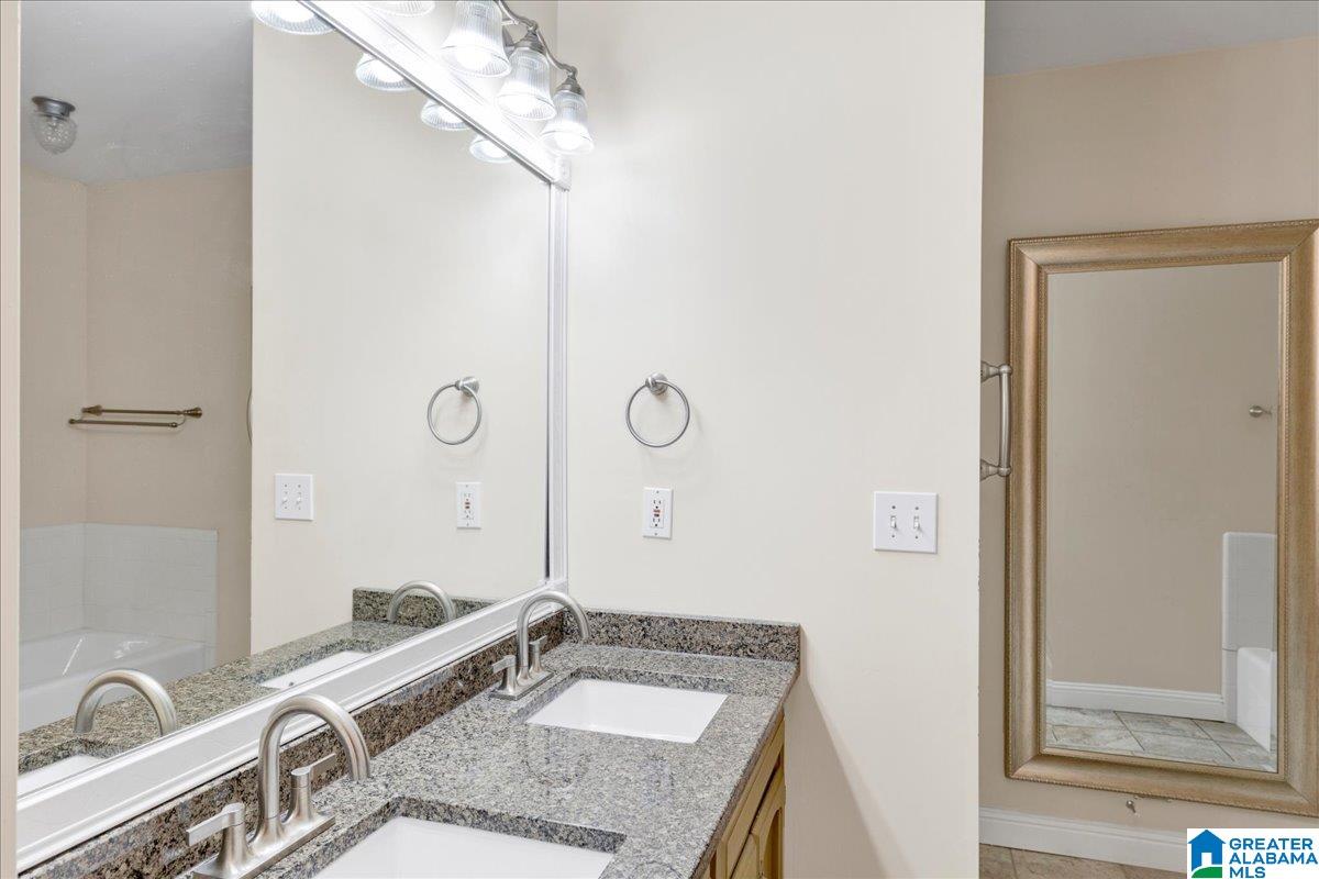 159 Ashford Lane Alabaster, AL 35007 - Photo 13 of 25 Gallery Image 13