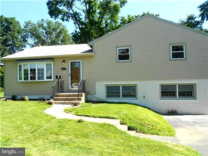 27 Maple Road Wallingford, PA 19086 - Photo 1 of 25