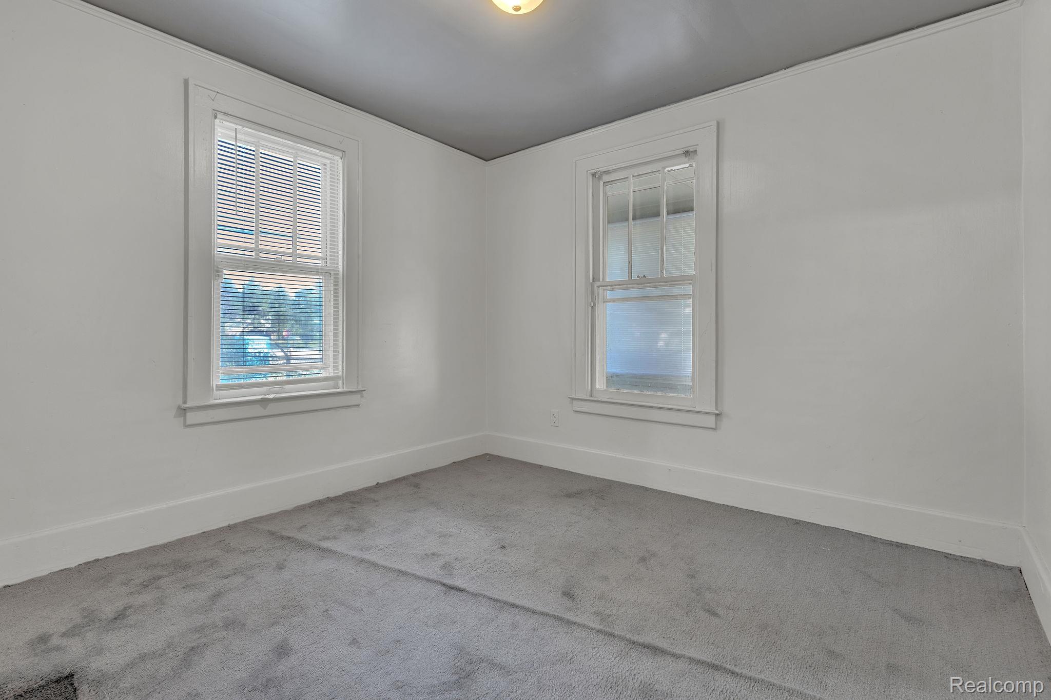 4877 Maynard Street Detroit, MI 48215 - Photo 6 of 41 12-web-or-mls-FZ3A6782.jpg