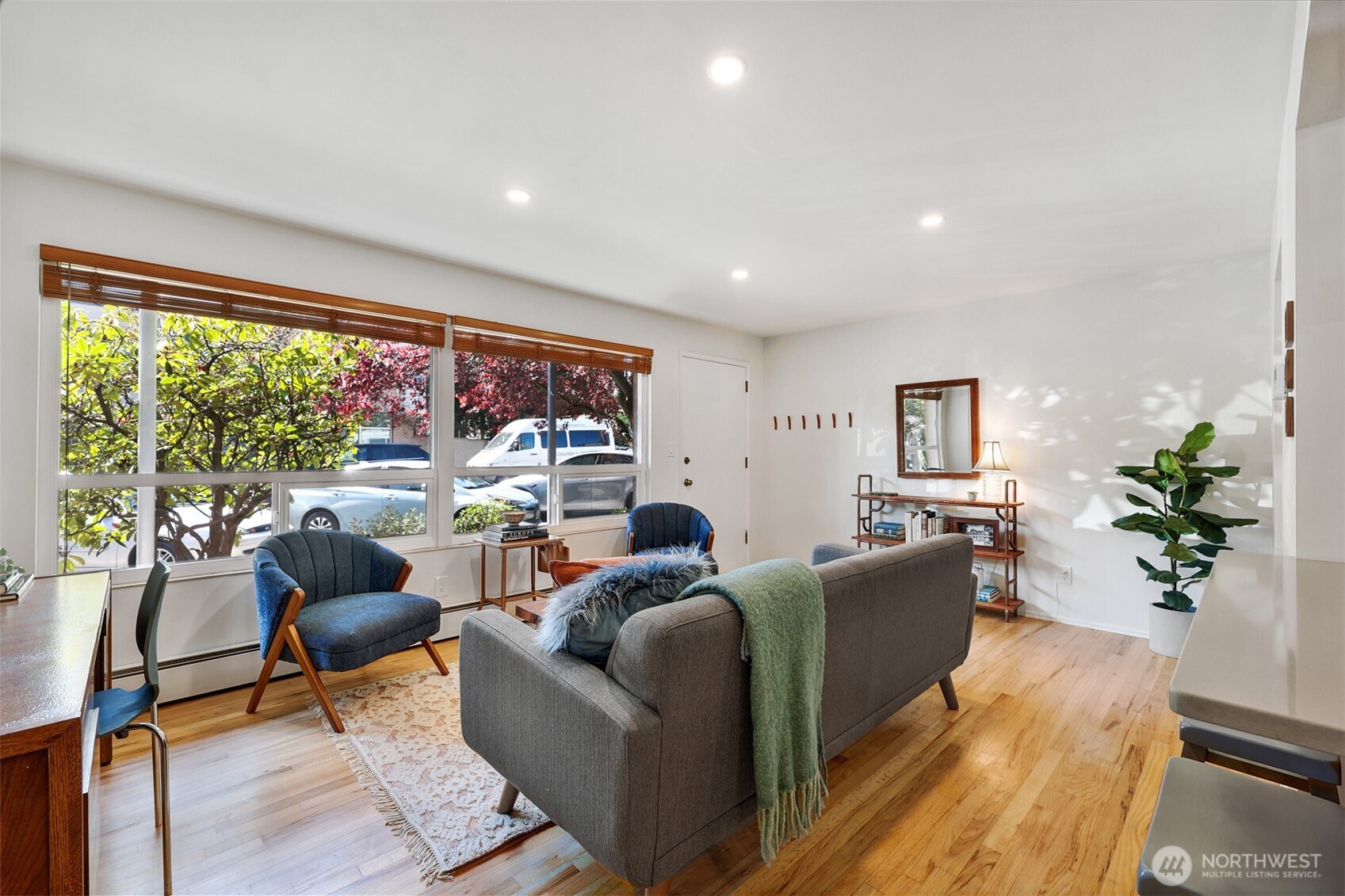 4710 Dayton Avenue North, Unit 2 Seattle, WA 98103 - Photo 10 of 17