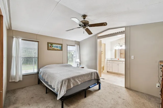 $695,500 | 135 Lake Como Drive, Pomona Park, FL 32181