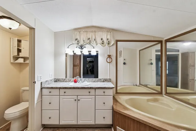 $695,500 | 135 Lake Como Drive, Pomona Park, FL 32181