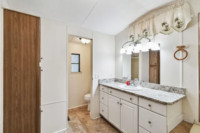 $695,500 | 135 Lake Como Drive, Pomona Park, FL 32181