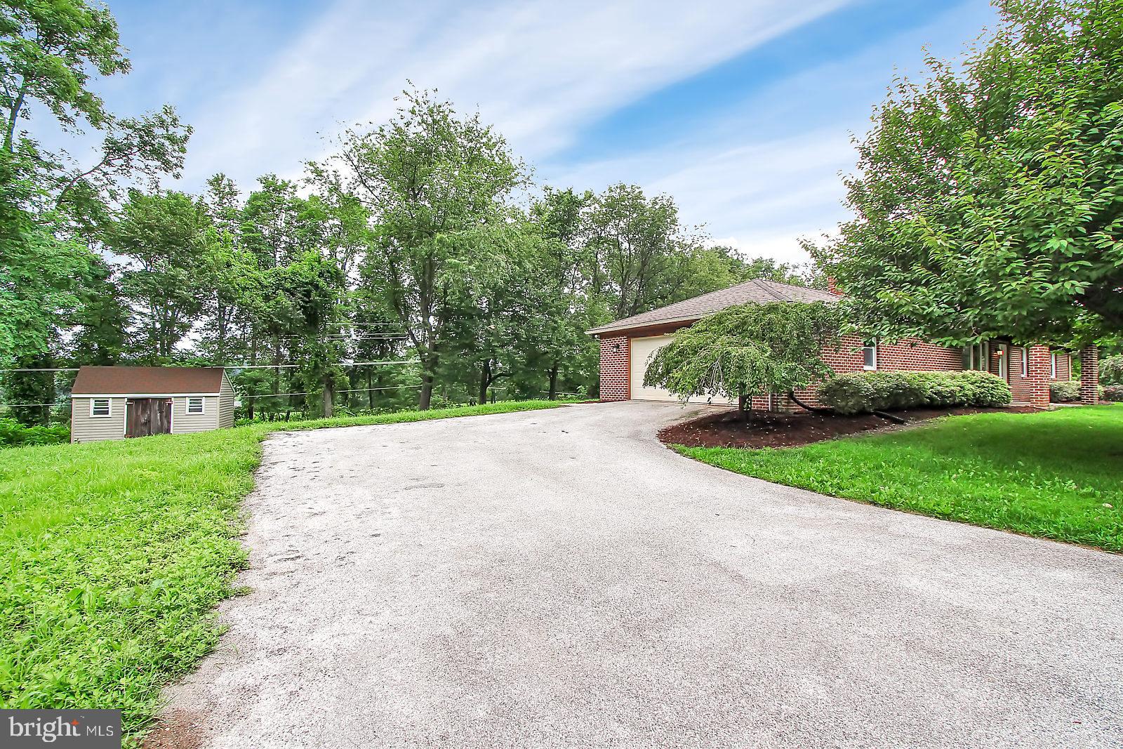 120 Locust Hill Road Dallastown, PA 17313 - Photo 4 of 25 Gallery Image 4