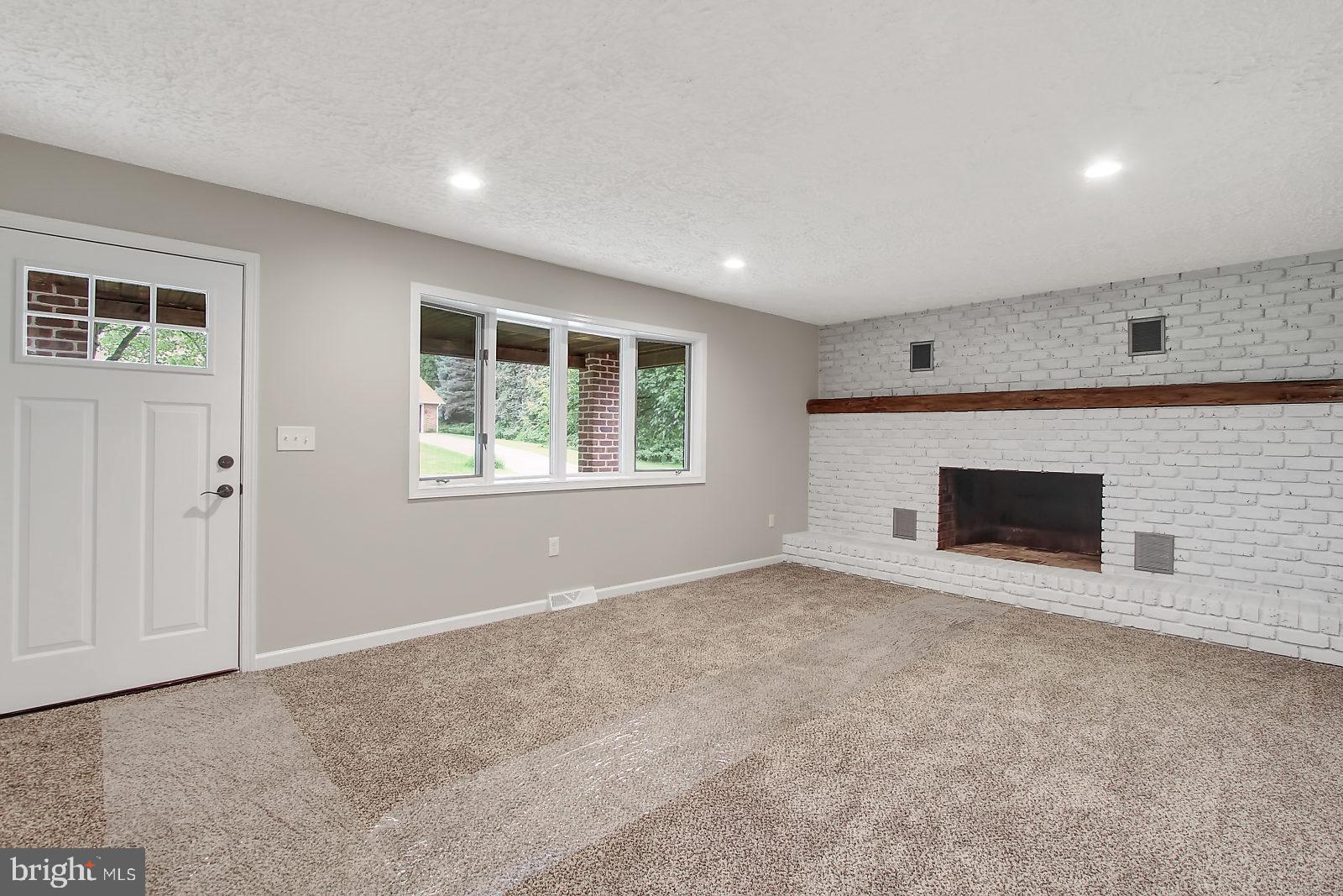 120 Locust Hill Road Dallastown, PA 17313 - Photo 5 of 25 Gallery Image 5