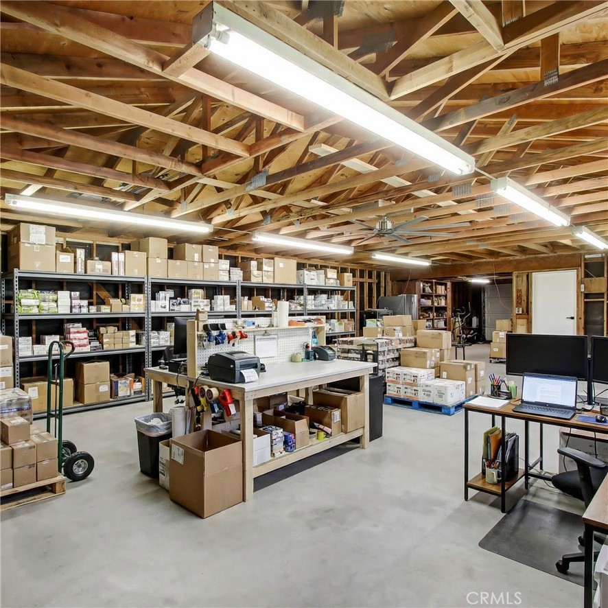 4061 Maplewood Place Riverside, CA 92506 - Photo 31 of 34 Ecommerce-Warehouse Potential-Virtual Image