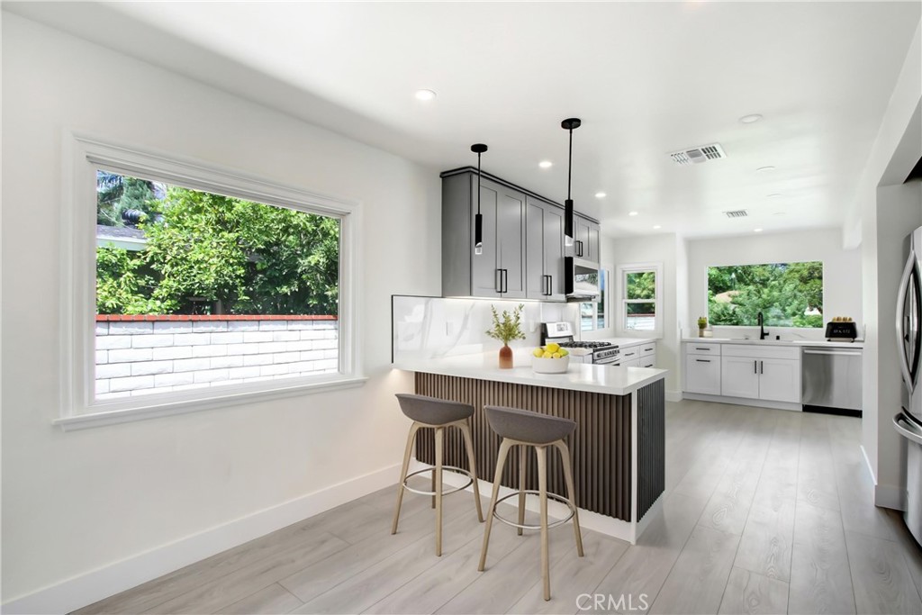 4061 Maplewood Place Riverside, CA 92506 - Photo 7 of 31 Quartz Counter-Virtual