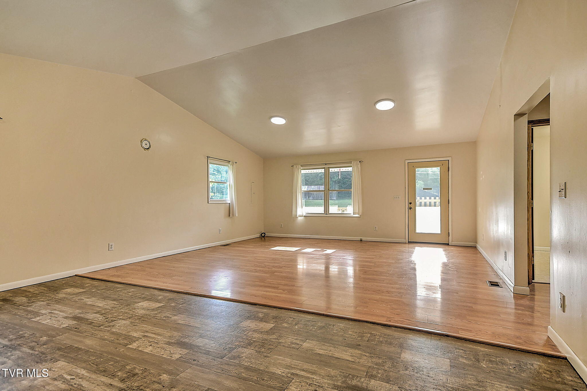 655 Wadlow Gap Road Kingsport, TN 37660 - Photo 21 of 66 17-web-or-mls-655 Wadalow Gap DP-18