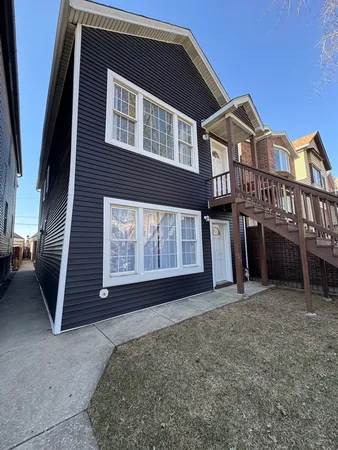 $1,700 | 617 West 43rd Place, Unit 1, Chicago, IL 60609