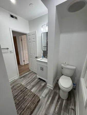 $1,700 | 617 West 43rd Place, Unit 1, Chicago, IL 60609