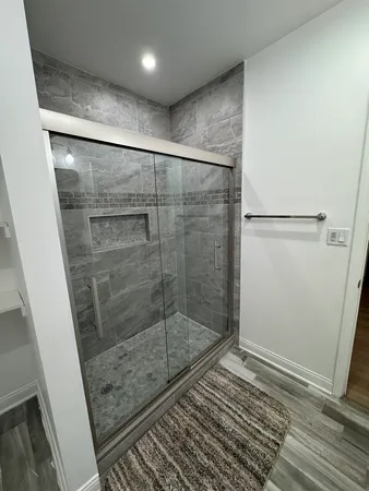 $1,700 | 617 West 43rd Place, Unit 1, Chicago, IL 60609