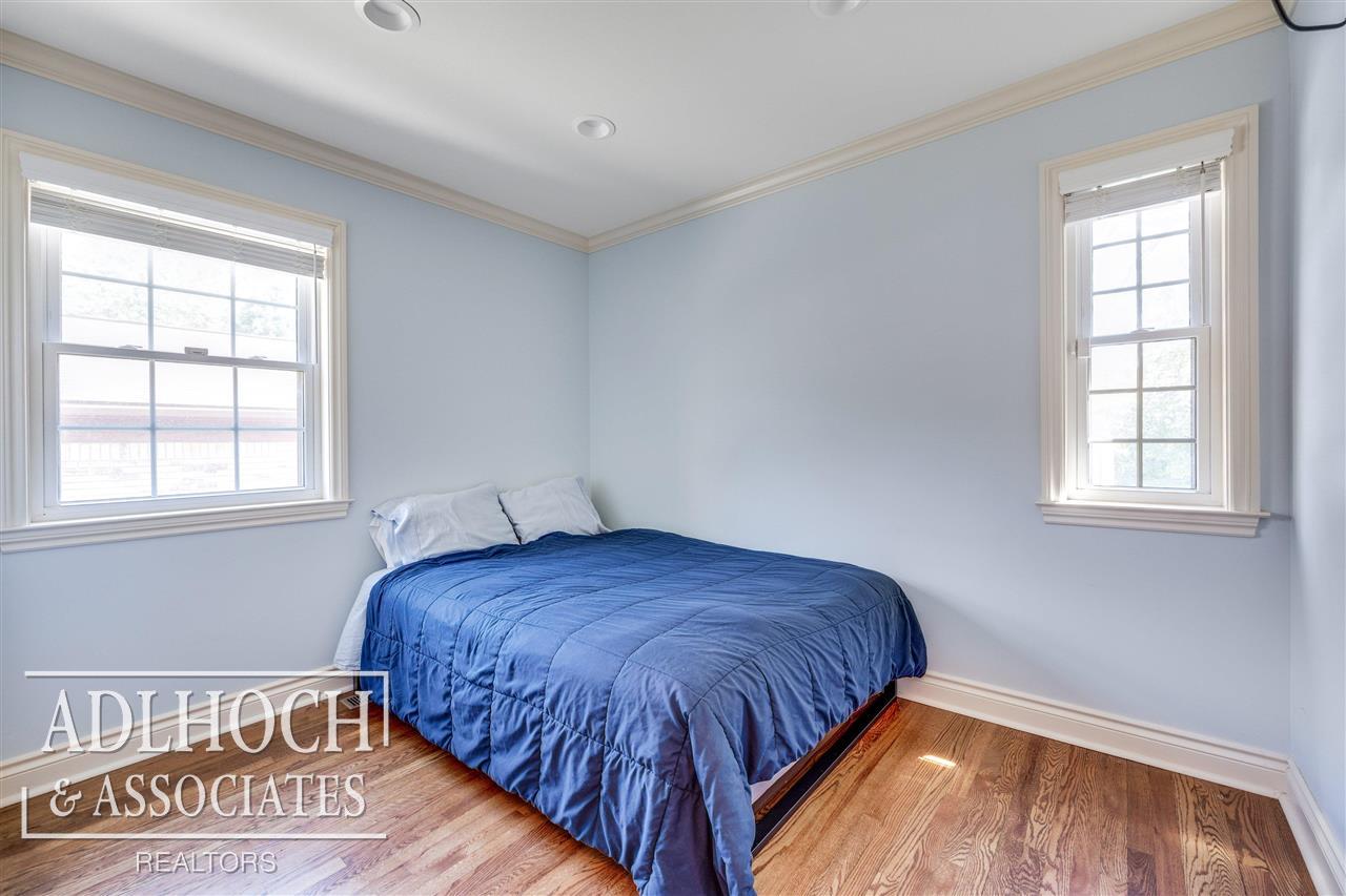 1777 Hampton Road Grosse Pointe, MI 48236 - Photo 18 of 26 50086314-18.JPG
