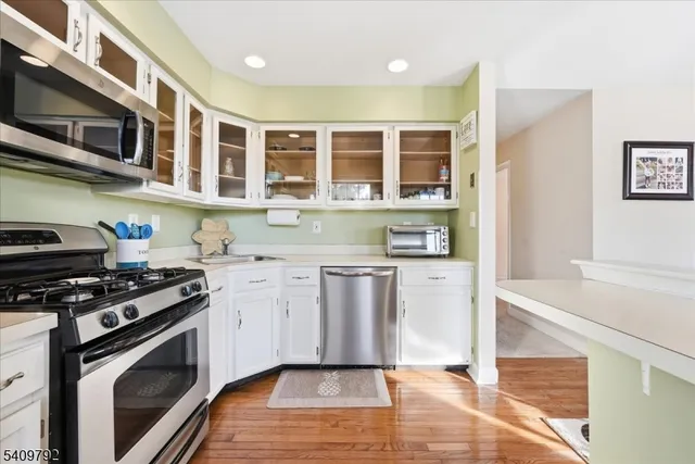 $409,000 | 402 Porter Way West, Bridgewater, NJ 08807