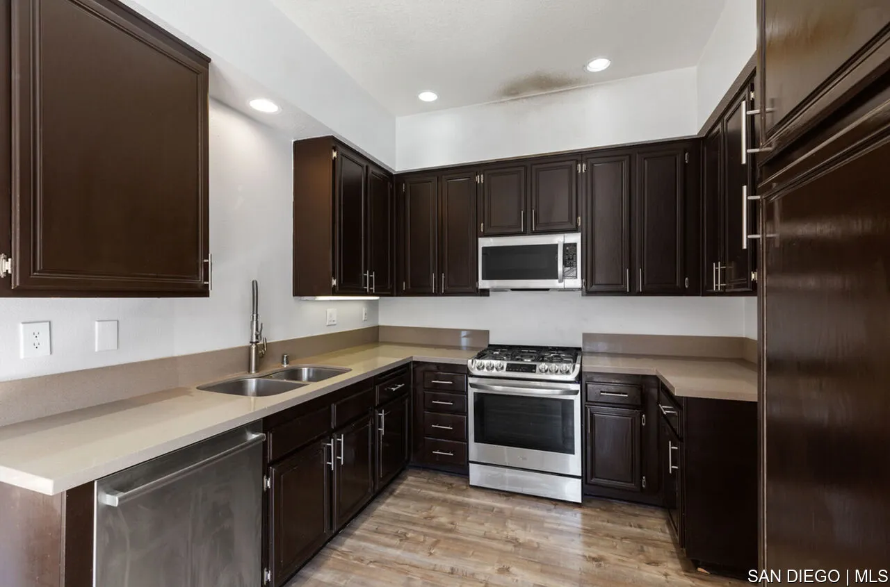 173 Pasto Rico Rancho Santa Margarita, CA 92688 - Photo 14 of 24 Gallery Image 14