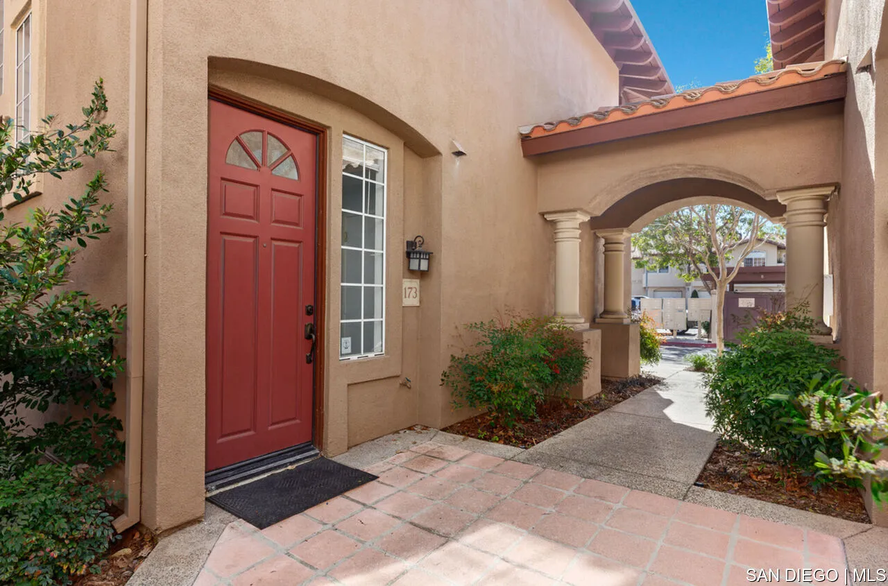 173 Pasto Rico Rancho Santa Margarita, CA 92688 - Photo 5 of 24 Gallery Image 5