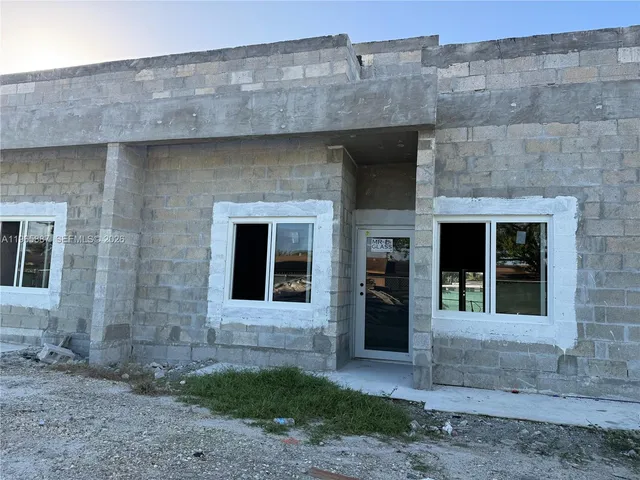 $250,000 | 3800 Northwest 213th Terrace, Miami Gardens, FL 33055