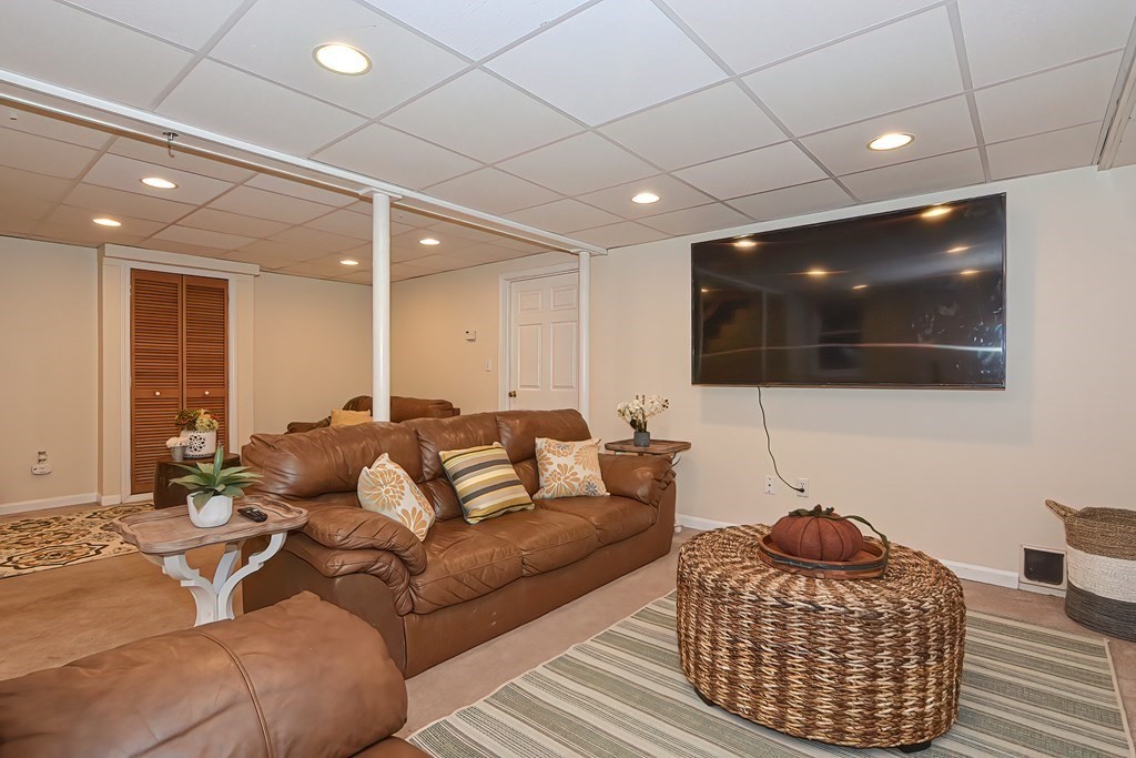 7 Proctor Road Pepperell, MA 01463 - Photo 26 of 40 a living room with furniture