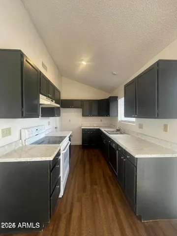 $1,750 | 10614 North 72nd Avenue, Peoria, AZ 85345