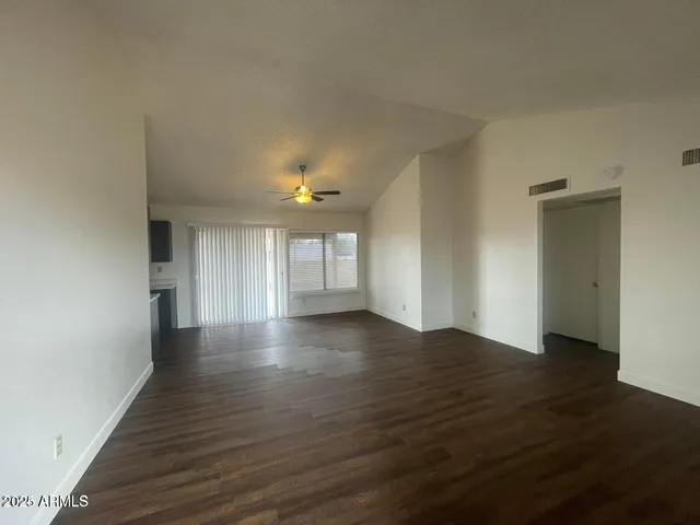 $1,750 | 10614 North 72nd Avenue, Peoria, AZ 85345