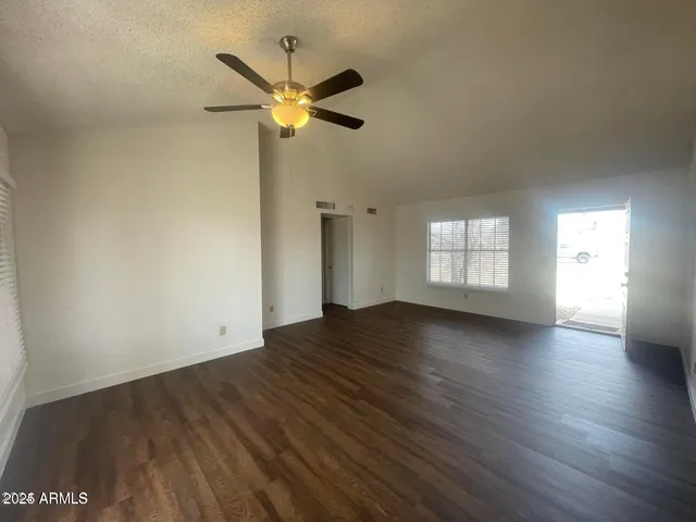 $1,750 | 10614 North 72nd Avenue, Peoria, AZ 85345