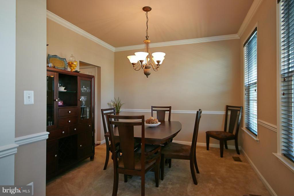 14362 Broadwinged Drive Gainesville, VA 20155 - Photo 11 of 30 Dining Room