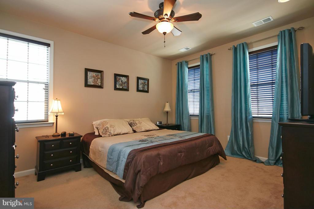 14362 Broadwinged Drive Gainesville, VA 20155 - Photo 15 of 30 Bedroom (Master)